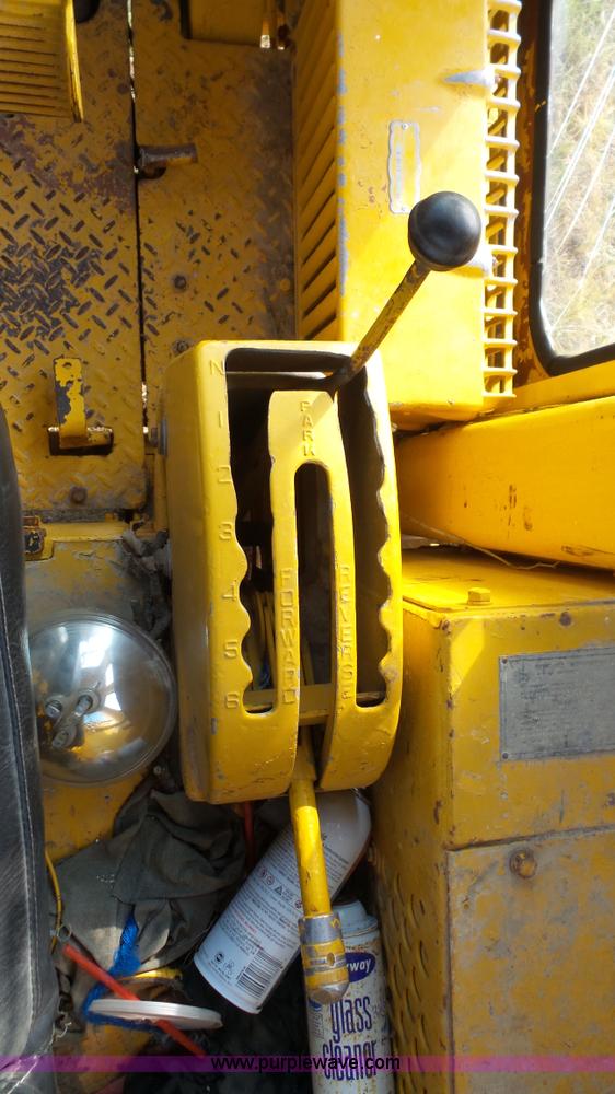 image for item J4592 1972 Caterpillar 14E motor grader