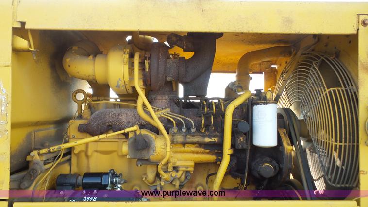 image for item J4592 1972 Caterpillar 14E motor grader