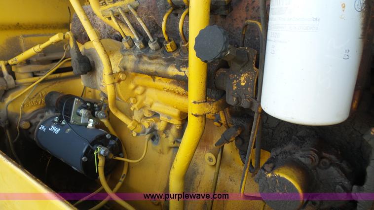 image for item J4592 1972 Caterpillar 14E motor grader