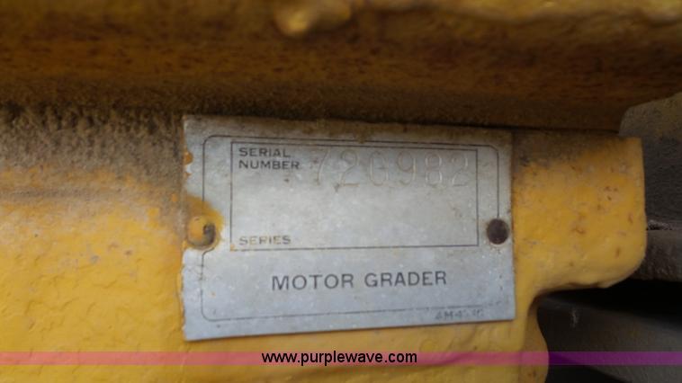 image for item J4592 1972 Caterpillar 14E motor grader