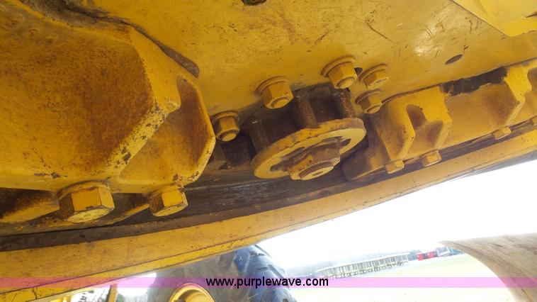image for item J4592 1972 Caterpillar 14E motor grader