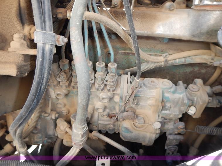 image for item J4606 1991 International 4900 dump truck