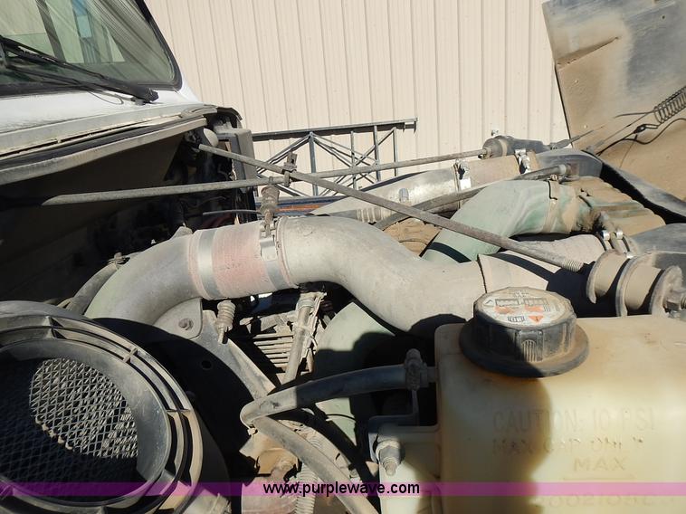 image for item J4606 1991 International 4900 dump truck