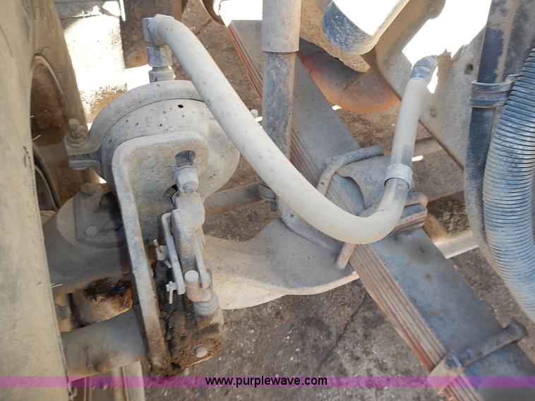 image for item J4606 1991 International 4900 dump truck