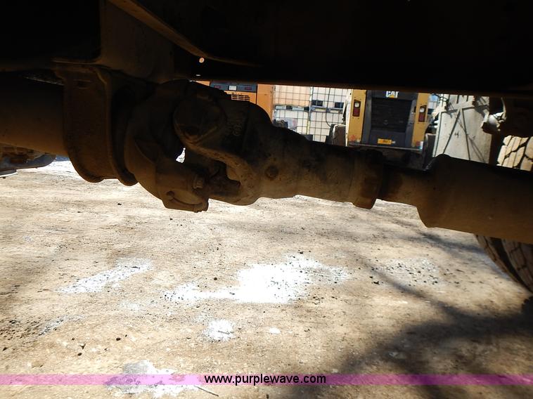 image for item J4606 1991 International 4900 dump truck