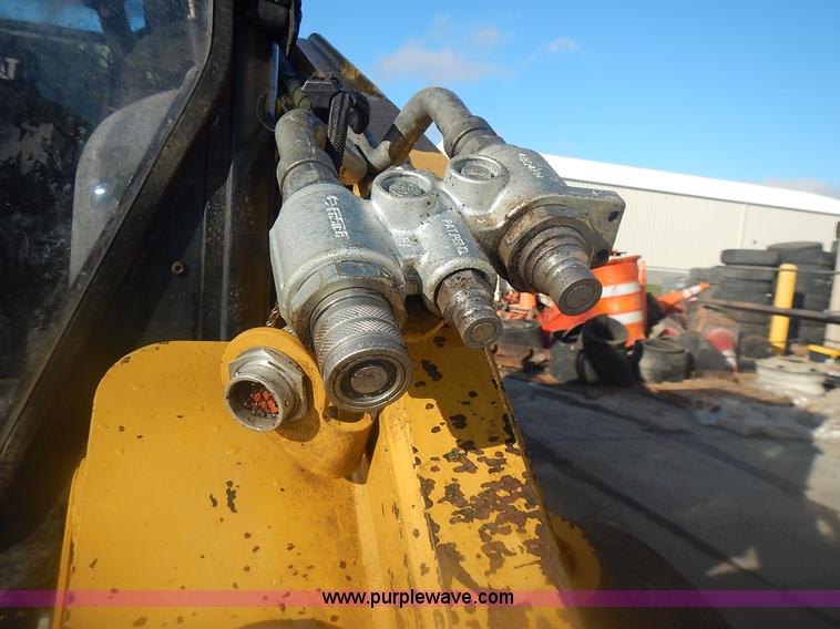 image for item J4607 2012 Caterpillar 272D skid steer