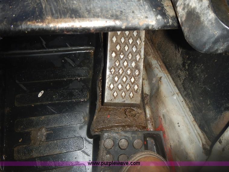 image for item J4607 2012 Caterpillar 272D skid steer