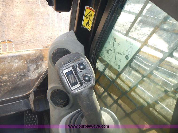 image for item J4607 2012 Caterpillar 272D skid steer