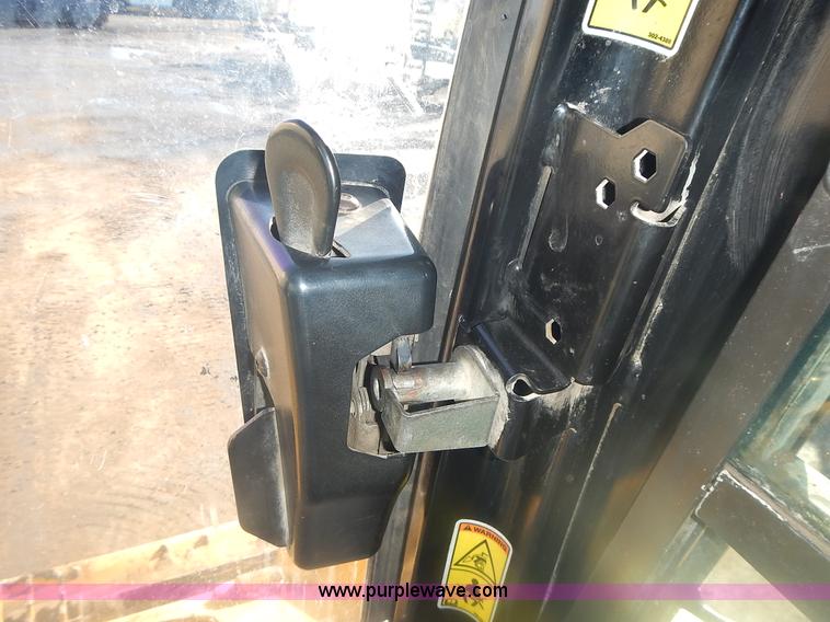 image for item J4607 2012 Caterpillar 272D skid steer