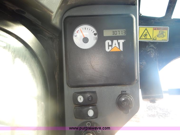 image for item J4607 2012 Caterpillar 272D skid steer