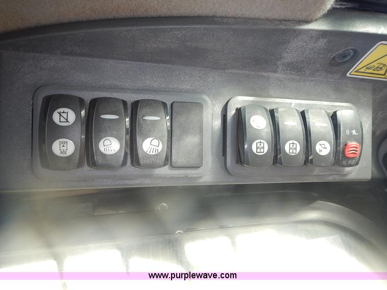 image for item J4607 2012 Caterpillar 272D skid steer