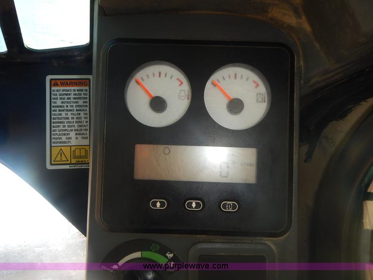 image for item J4607 2012 Caterpillar 272D skid steer