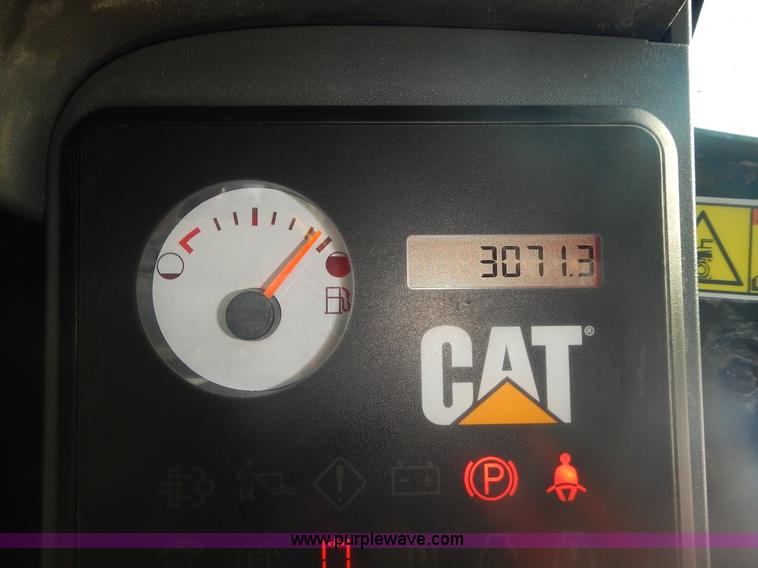 image for item J4607 2012 Caterpillar 272D skid steer