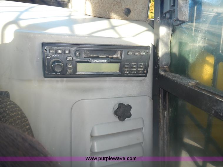 image for item J4607 2012 Caterpillar 272D skid steer