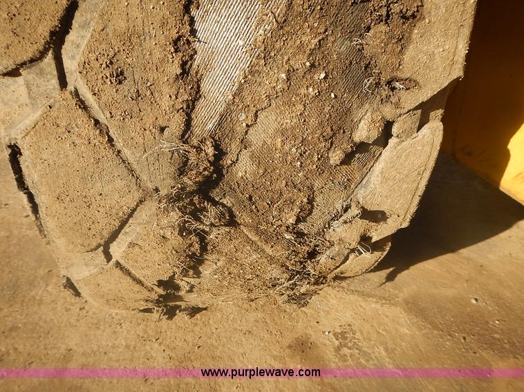 image for item J4607 2012 Caterpillar 272D skid steer