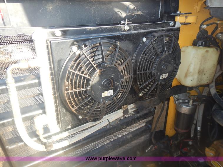 image for item J4607 2012 Caterpillar 272D skid steer