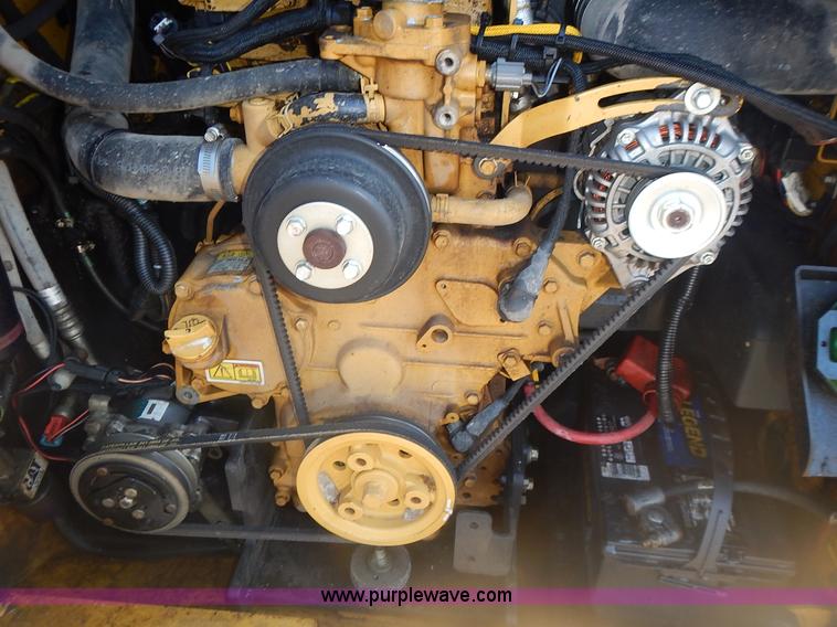 image for item J4607 2012 Caterpillar 272D skid steer