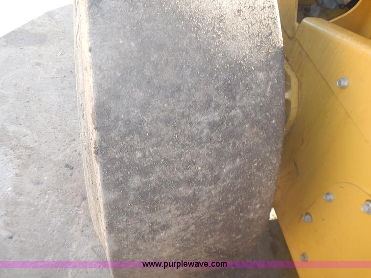 image for item J4607 2012 Caterpillar 272D skid steer