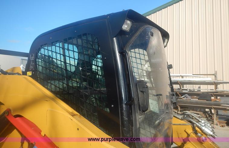 image for item J4607 2012 Caterpillar 272D skid steer