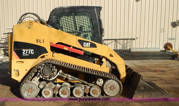 image for item J4743 2007 Caterpillar 277C skid steer