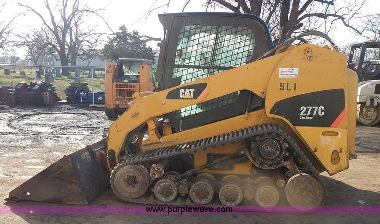 image for item J4743 2007 Caterpillar 277C skid steer