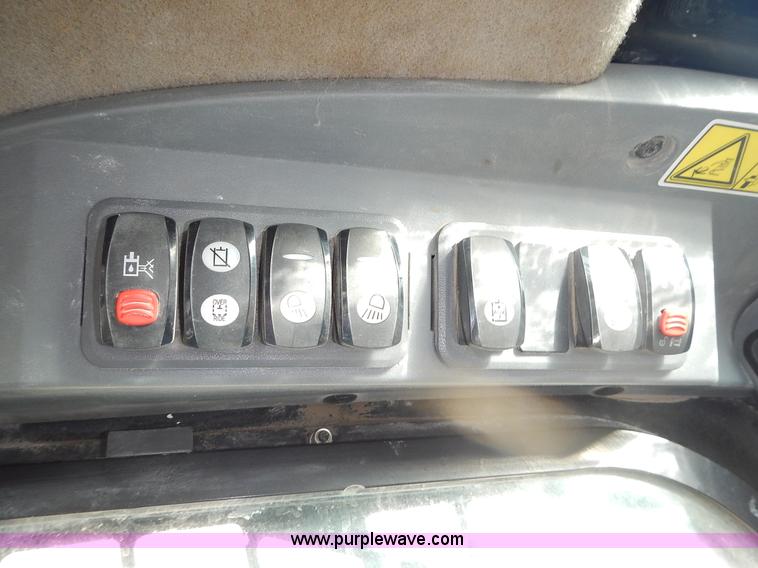 image for item J4743 2007 Caterpillar 277C skid steer