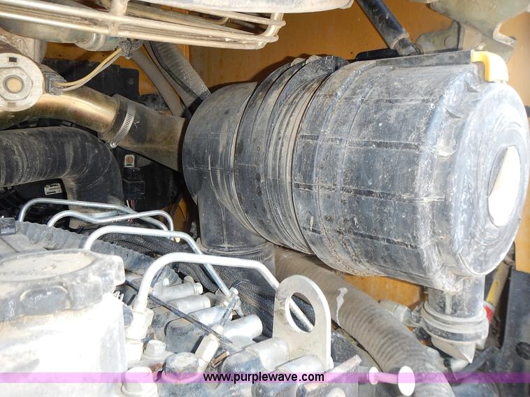 image for item J4743 2007 Caterpillar 277C skid steer