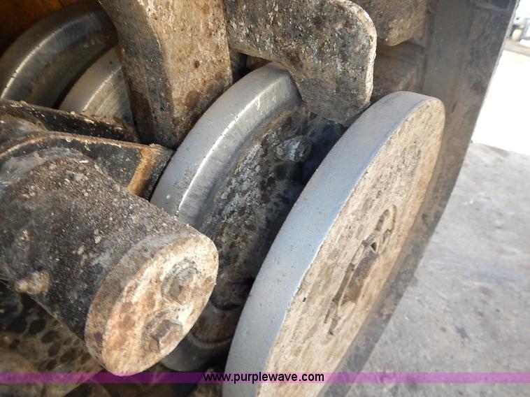 image for item J4743 2007 Caterpillar 277C skid steer