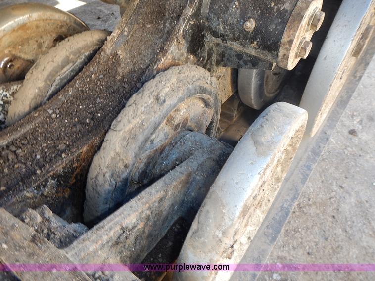 image for item J4743 2007 Caterpillar 277C skid steer