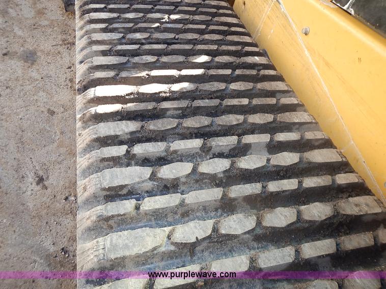 image for item J4743 2007 Caterpillar 277C skid steer