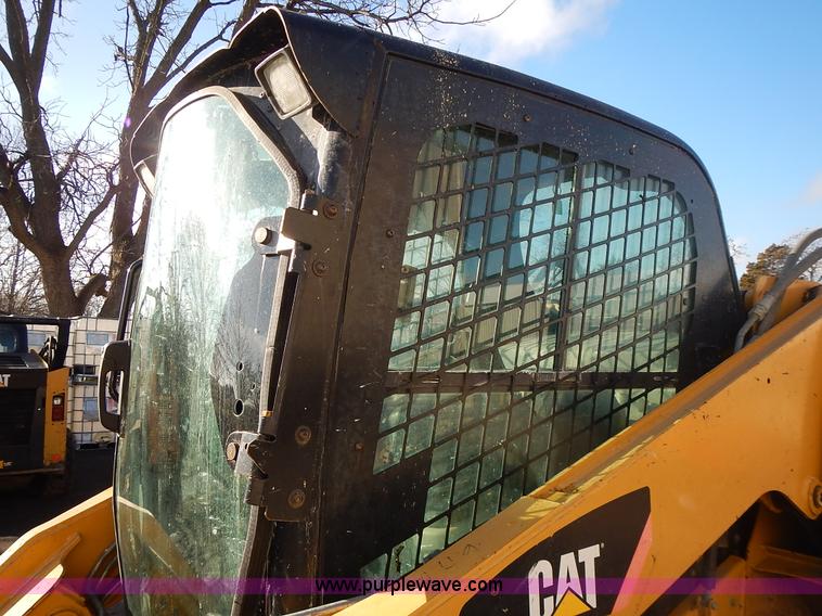 image for item J4743 2007 Caterpillar 277C skid steer
