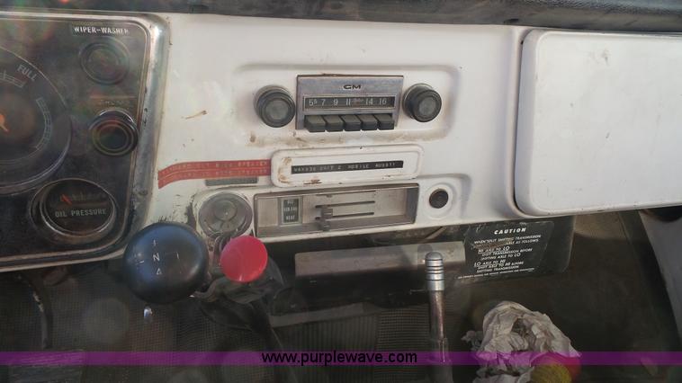 image for item J4745 1972 Chevrolet C50 hydra digger truck