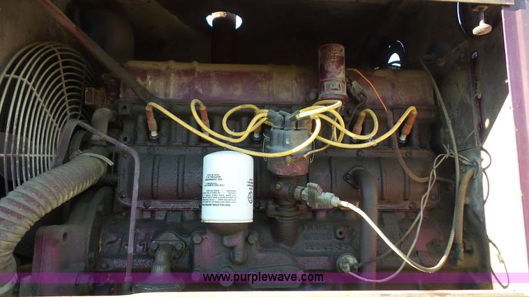 image for item J4745 1972 Chevrolet C50 hydra digger truck