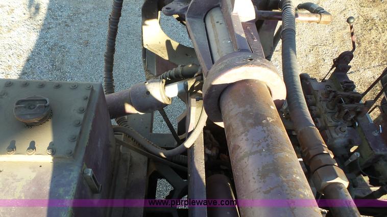 image for item J4745 1972 Chevrolet C50 hydra digger truck