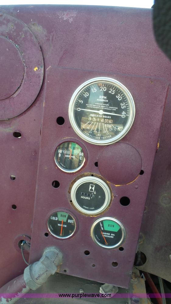 image for item J4745 1972 Chevrolet C50 hydra digger truck