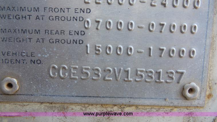 image for item J4745 1972 Chevrolet C50 hydra digger truck