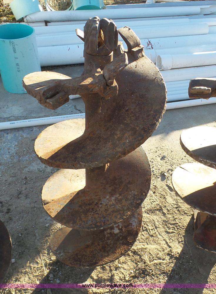 image for item J4745 1972 Chevrolet C50 hydra digger truck