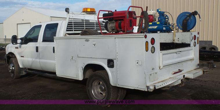 image for item J4750 2005 Ford F350 XL Super Duty Crew Cab utility truck