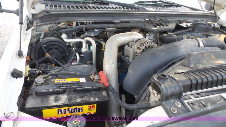 image for item J4750 2005 Ford F350 XL Super Duty Crew Cab utility truck