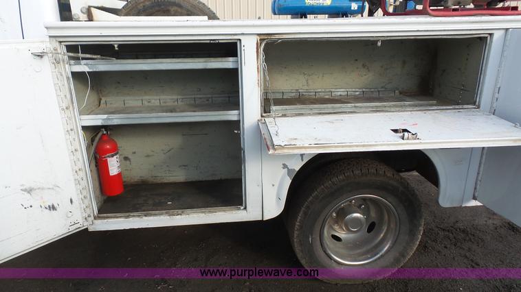 image for item J4750 2005 Ford F350 XL Super Duty Crew Cab utility truck