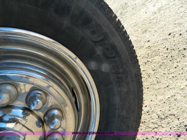 image for item J5151 1994 Ford F450 Super Duty flatbed dump truck