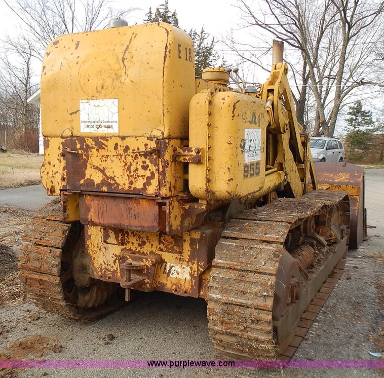 image for item J6318 1965 Caterpillar 955H track loader