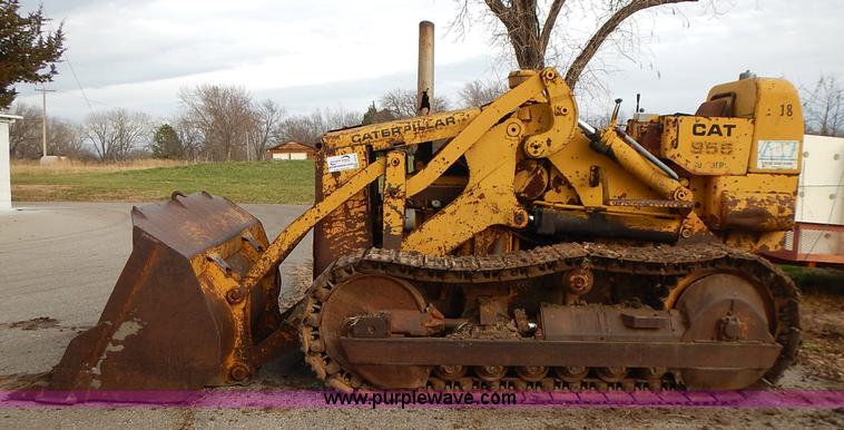 image for item J6318 1965 Caterpillar 955H track loader