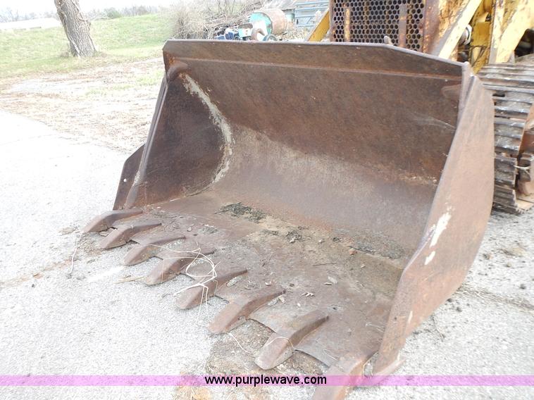 image for item J6318 1965 Caterpillar 955H track loader