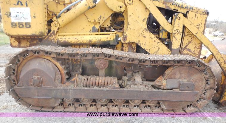 image for item J6318 1965 Caterpillar 955H track loader