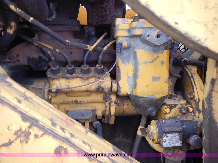 image for item J6318 1965 Caterpillar 955H track loader