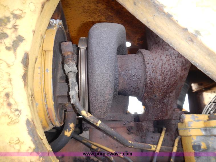 image for item J6318 1965 Caterpillar 955H track loader
