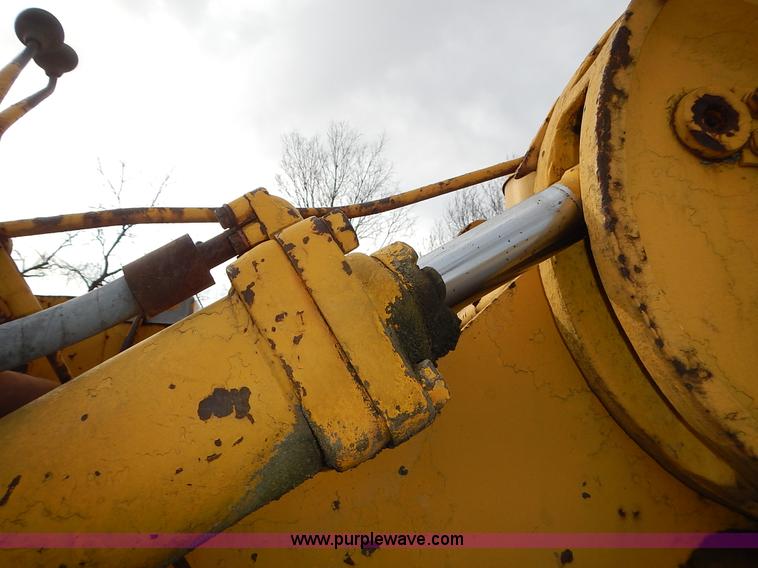 image for item J6318 1965 Caterpillar 955H track loader