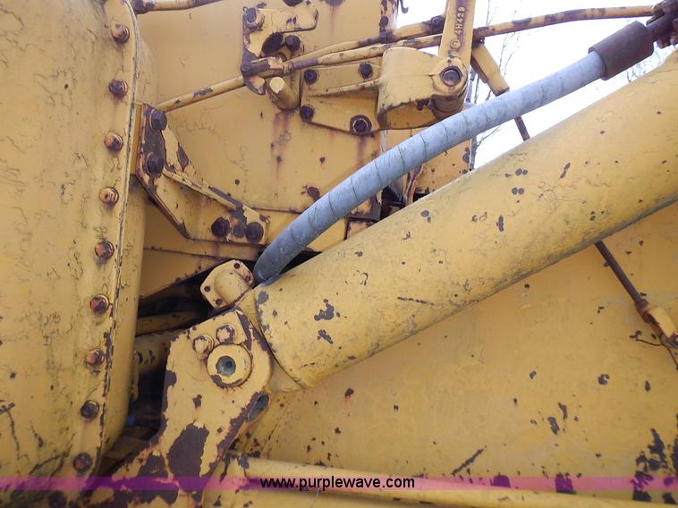 image for item J6318 1965 Caterpillar 955H track loader