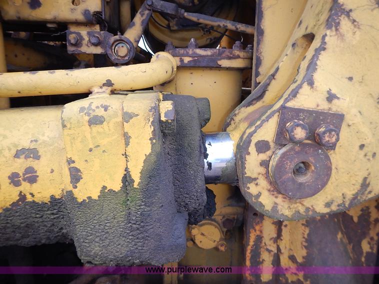 image for item J6318 1965 Caterpillar 955H track loader